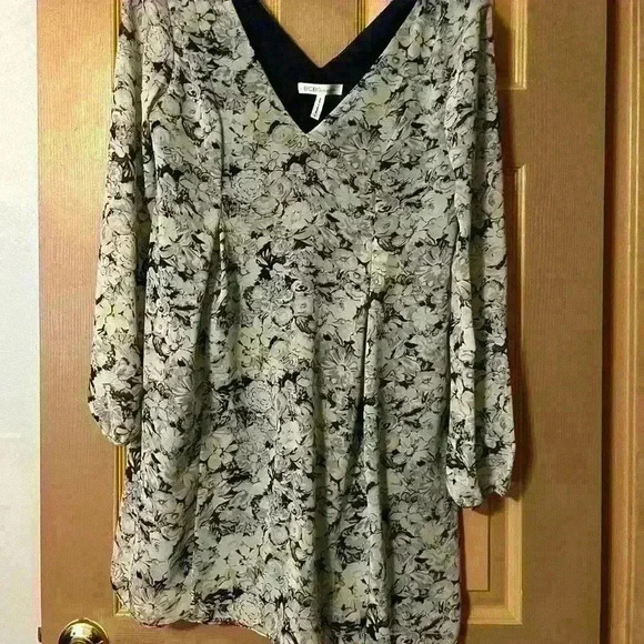 BCBGeneration dress. In like new condition​​​ - Picture 1 of 6